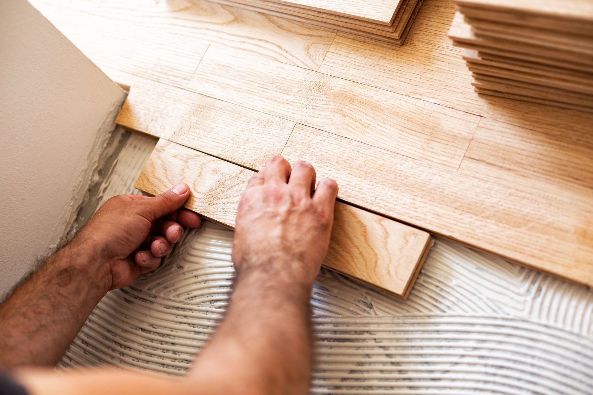 Ayes Floors | Vinylböden für jeden Lebensstil | Kleber