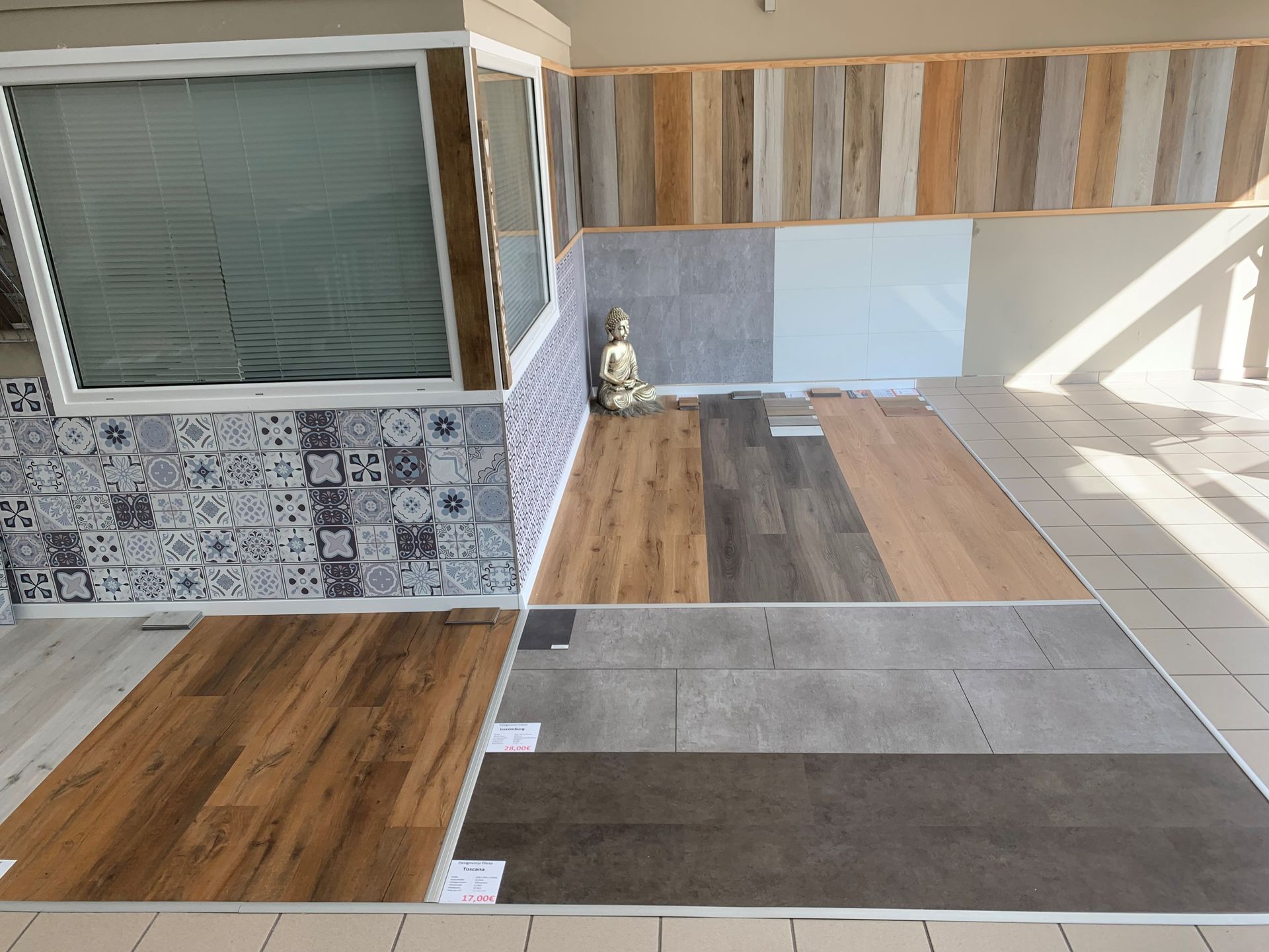 Ayes Floors | Vinylböden für jeden Lebensstil | Showroom & Verkaufsroom