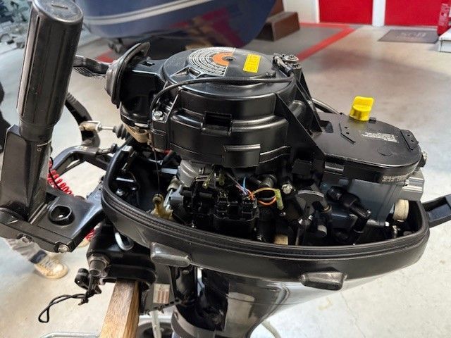 Moteur de bateau ouvert