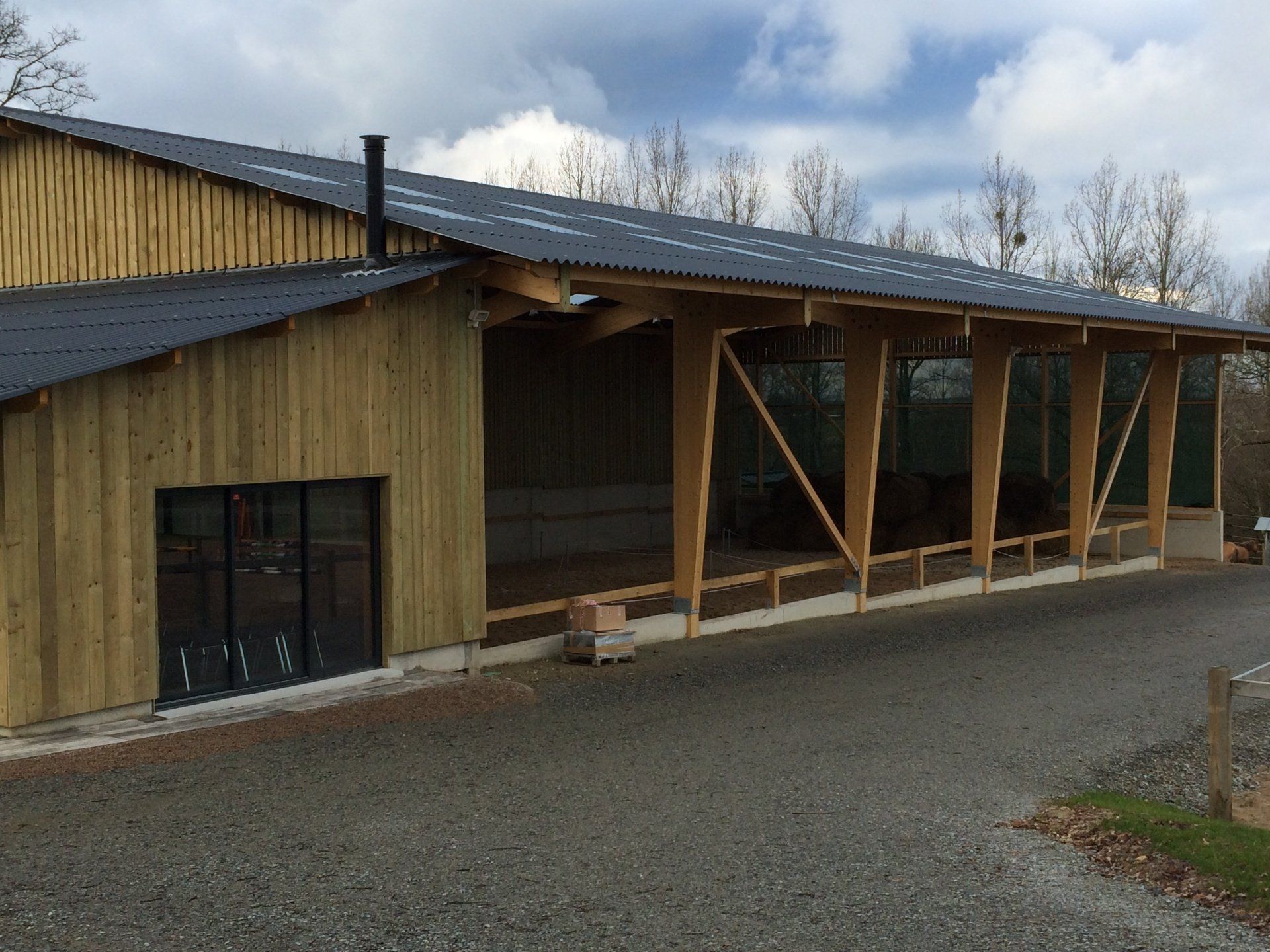 Rénovation manège à chevaux dans un haras
