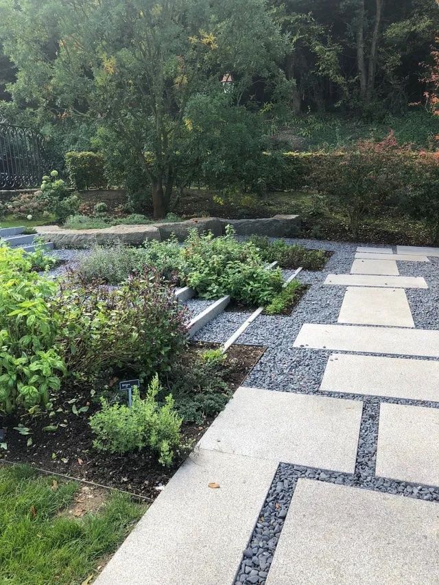 Allée de jardin paysager