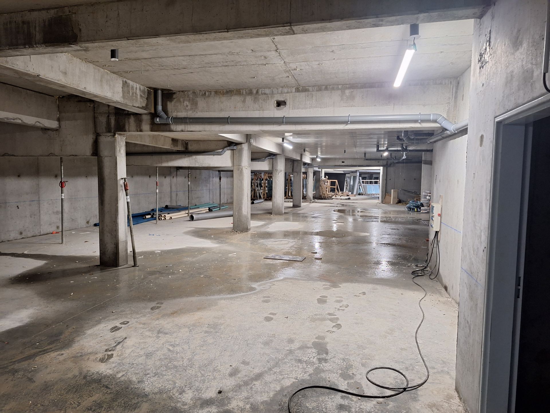 Un sous-sol en béton