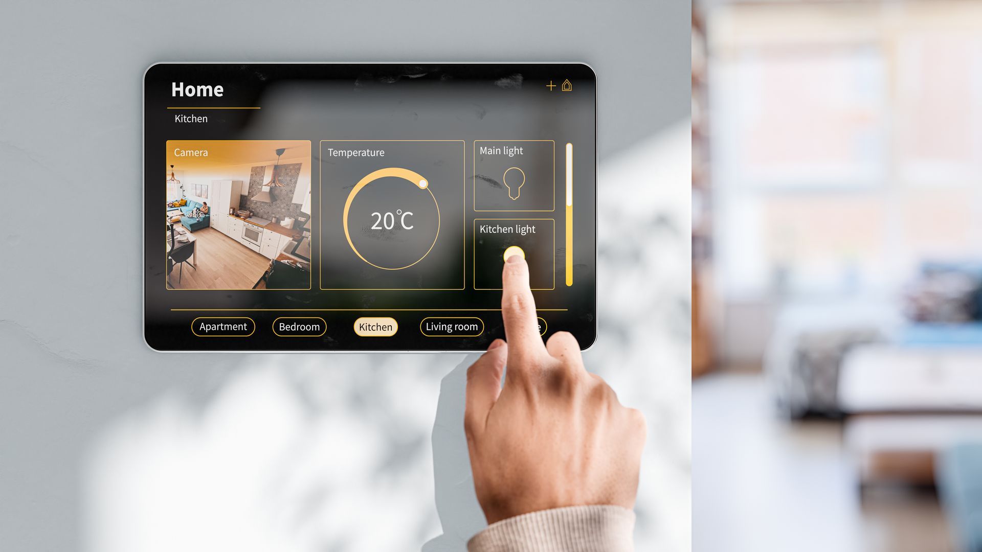 Eine Person verwendet ein Tablet, um ein Smart Home zu steuern.