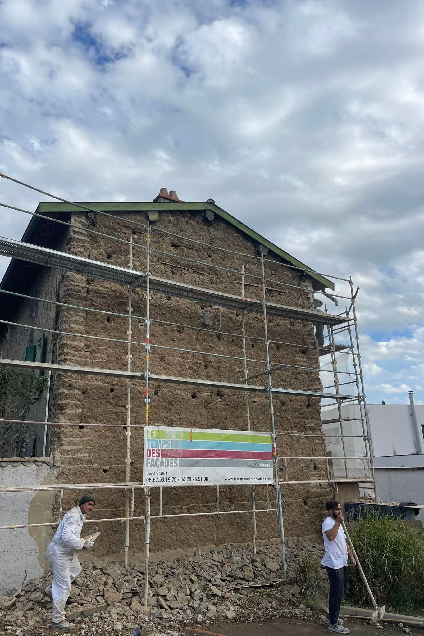 Rénovation d'une façade en pisé