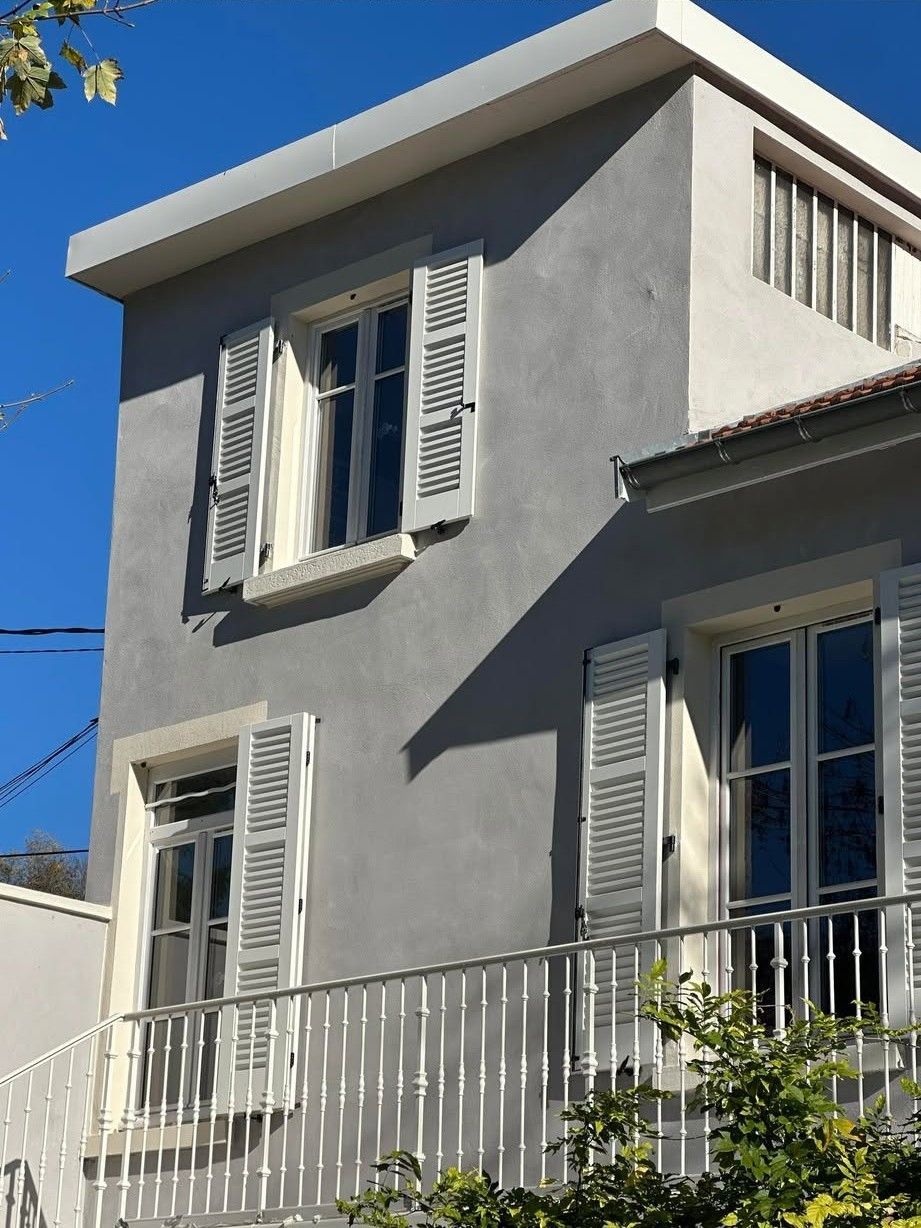 Façade rénovée par enduit à la chaux