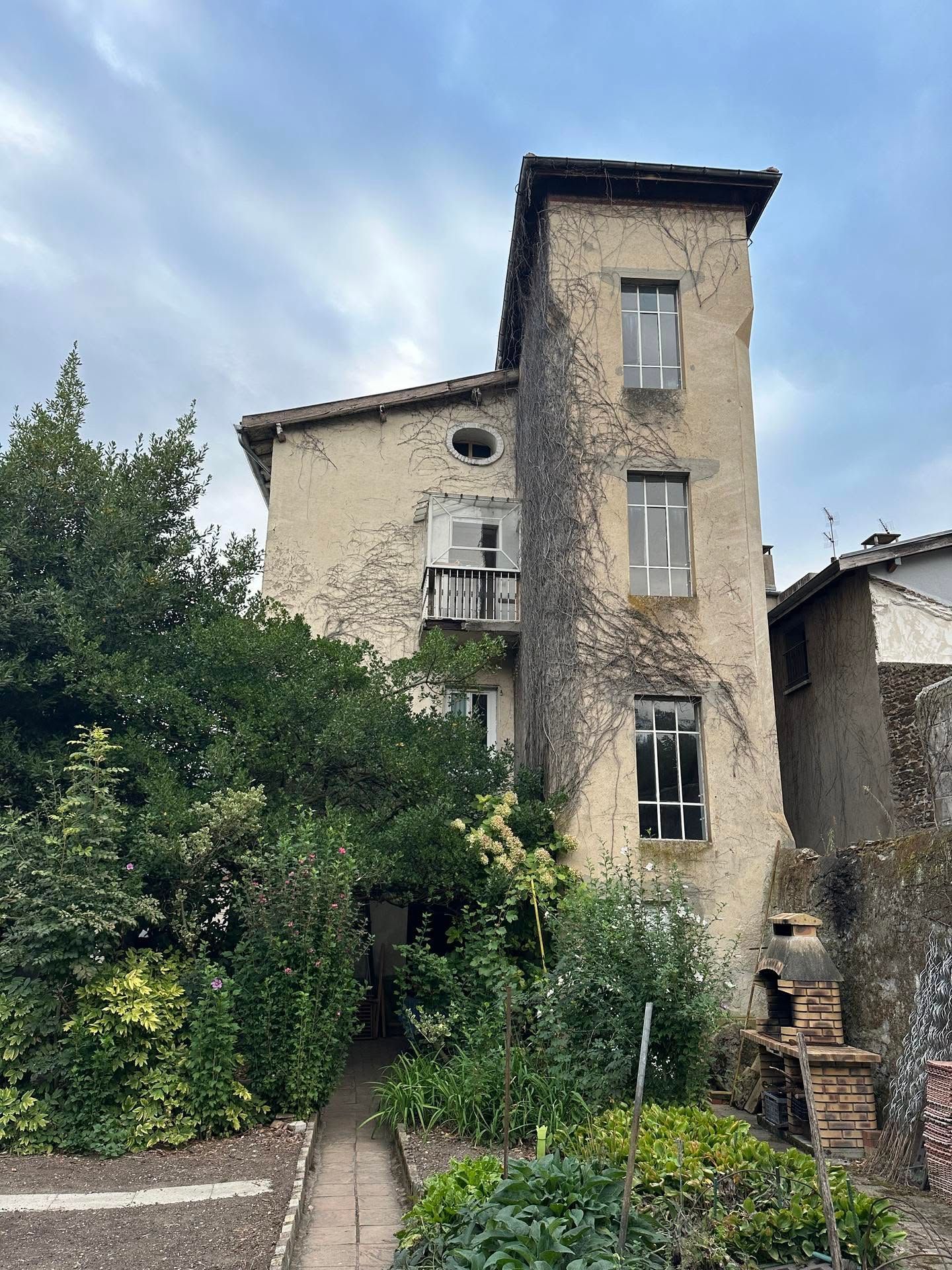 façade de maison à rénover à Givors