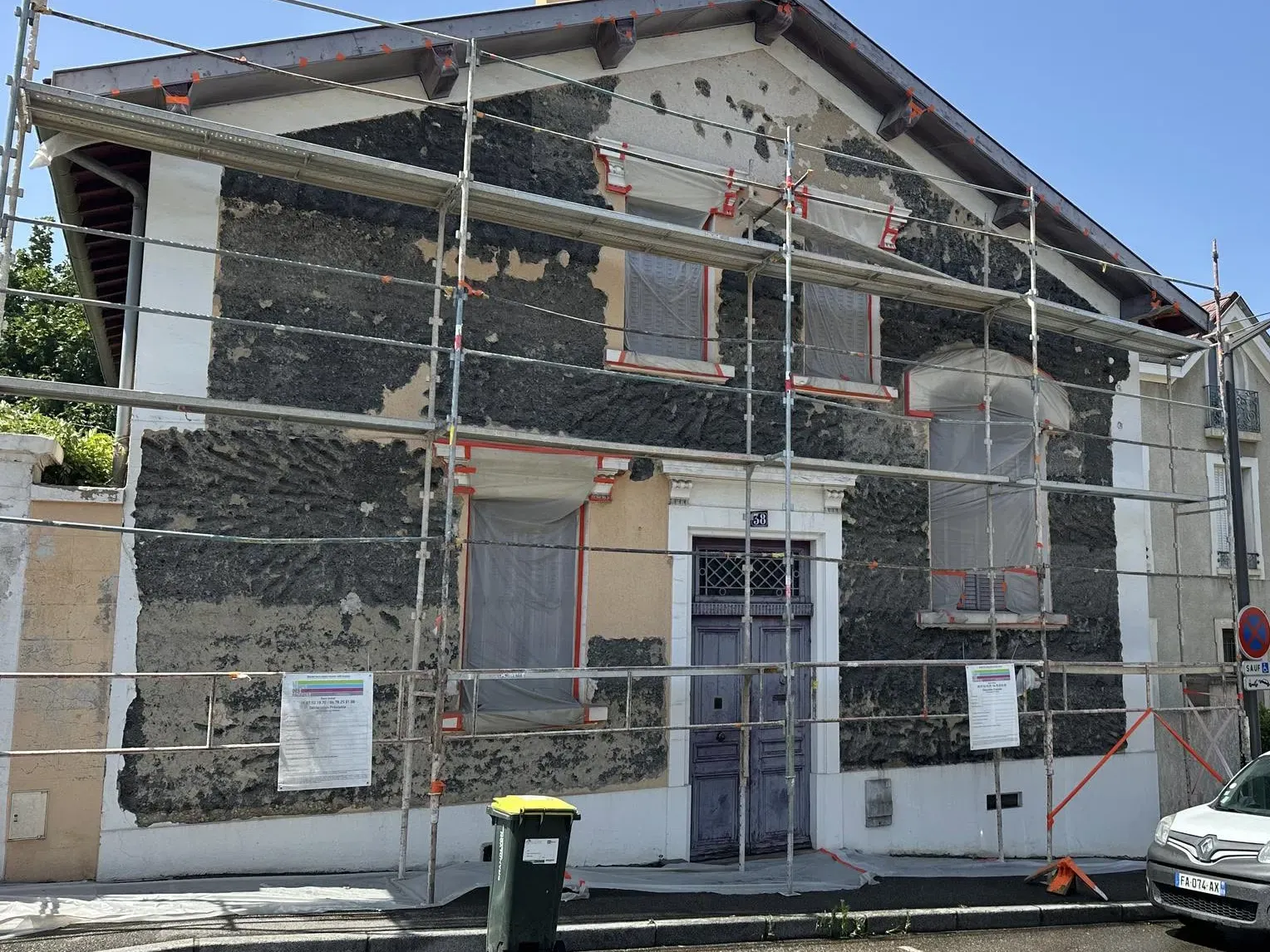 Rénovation d'une façade en mâchefer