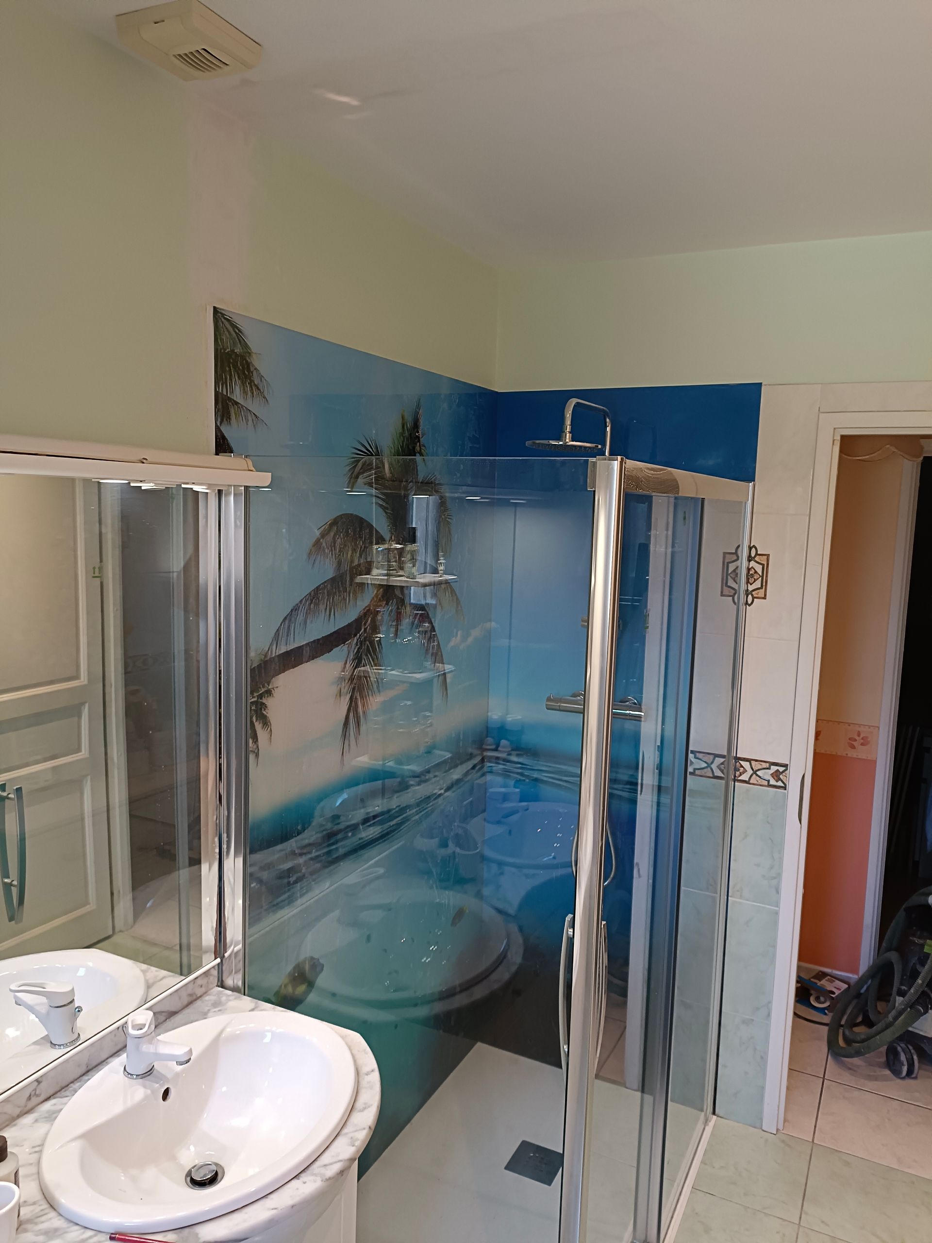 Une salle de bains.
