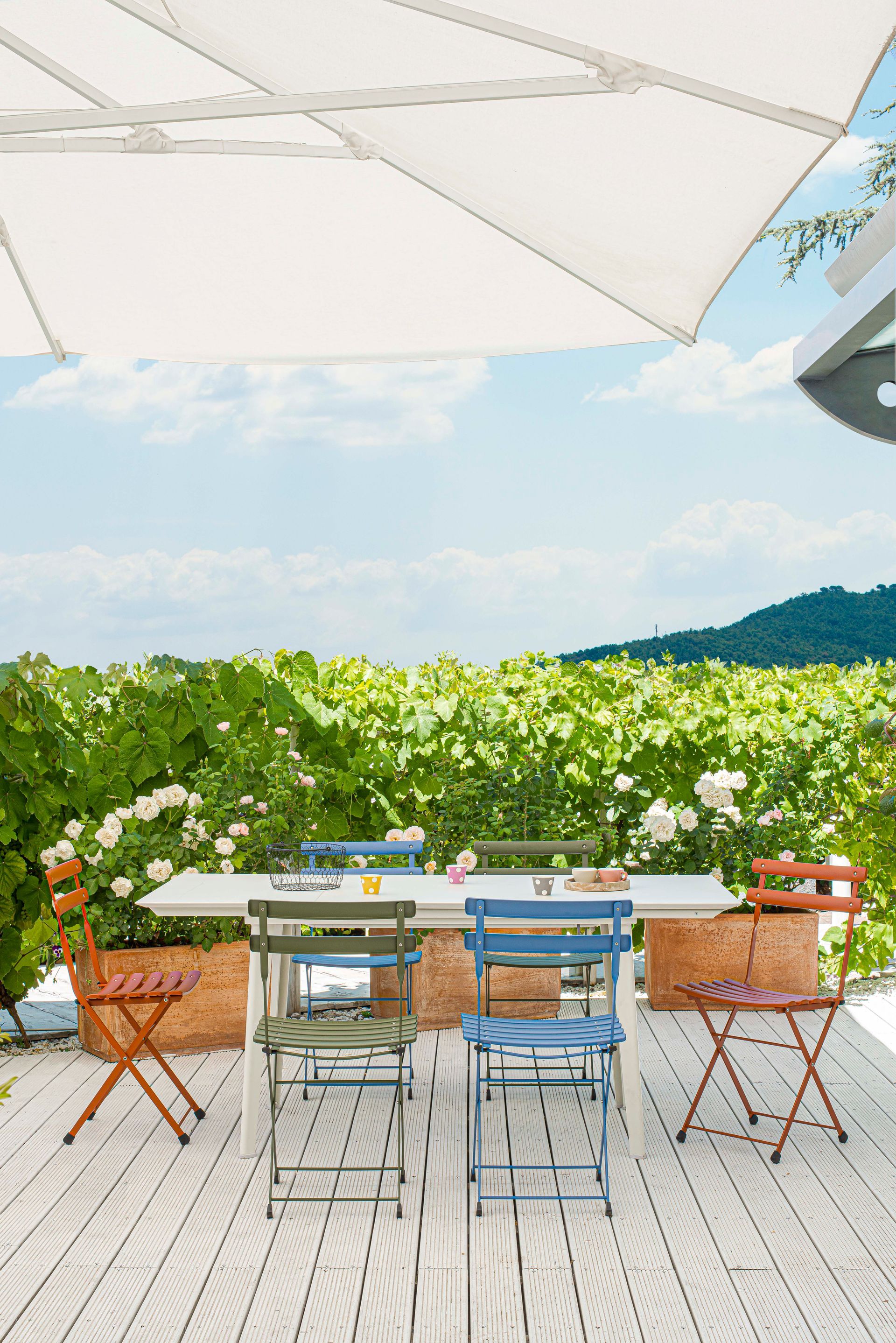 Chaise de jardin pilable en métal Arc en ciel Emu Au Logis Ameublements