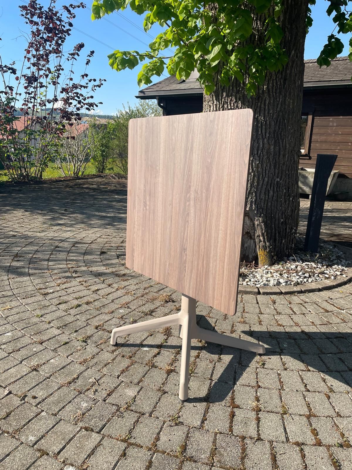 Table Cannes et chaise Slate Grosfillex Au Logis Ameublements