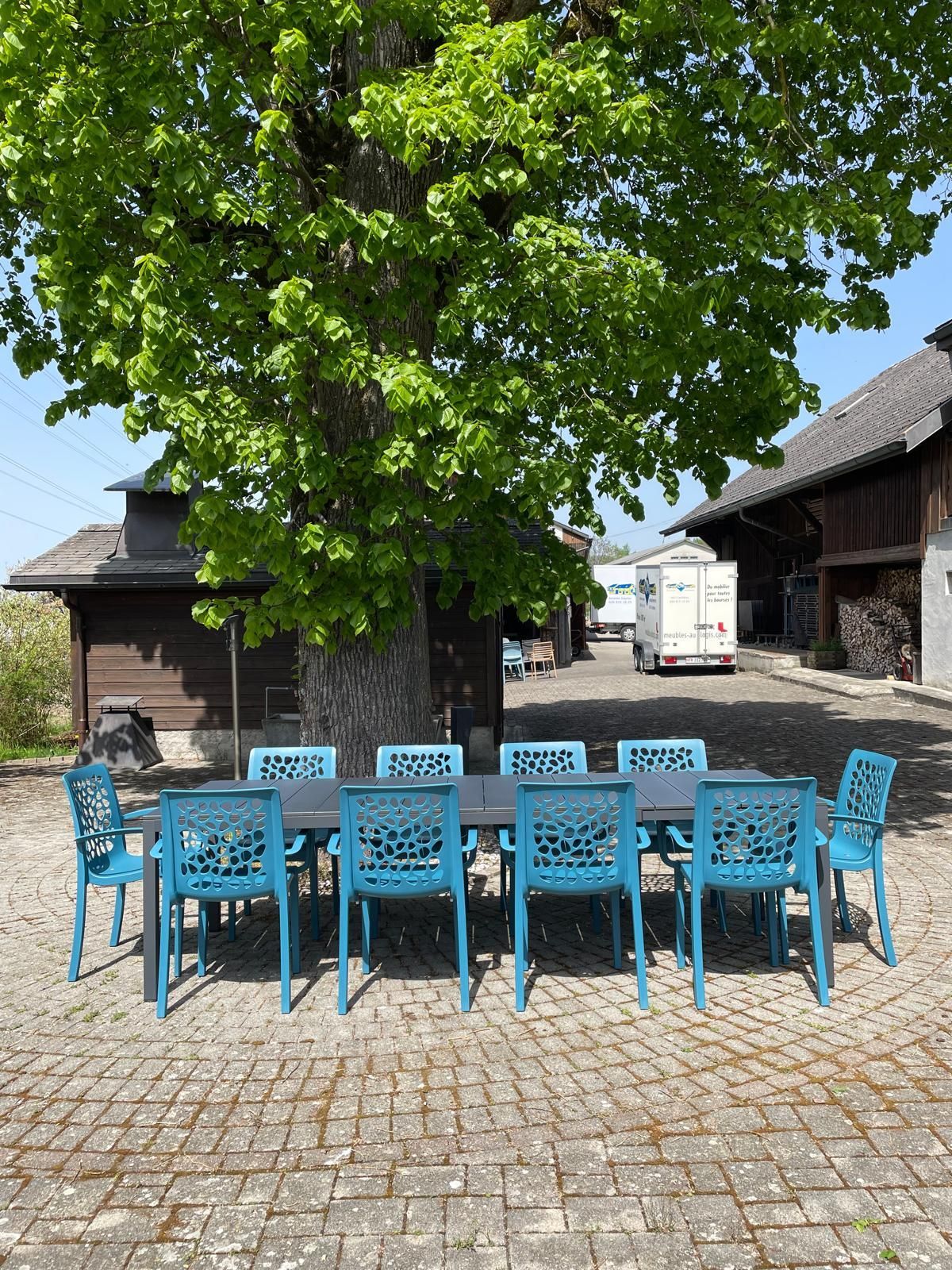 Table Rio Alu 210 et Fauteuil Tulipe Nardi Grosfillex Au Logis Ameublements