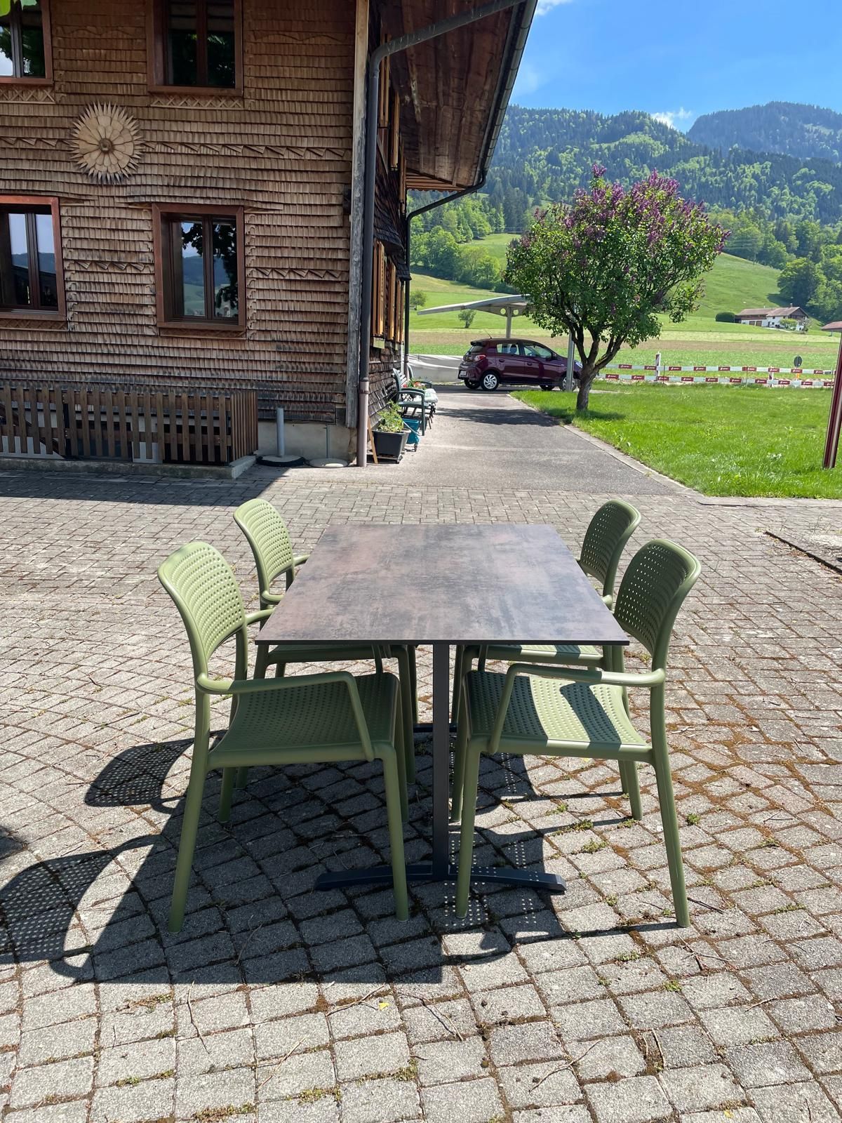 Table rabattable Colorado Sit-Mobilia + Fauteuil Bora Nardi Au Logis Ameublements
