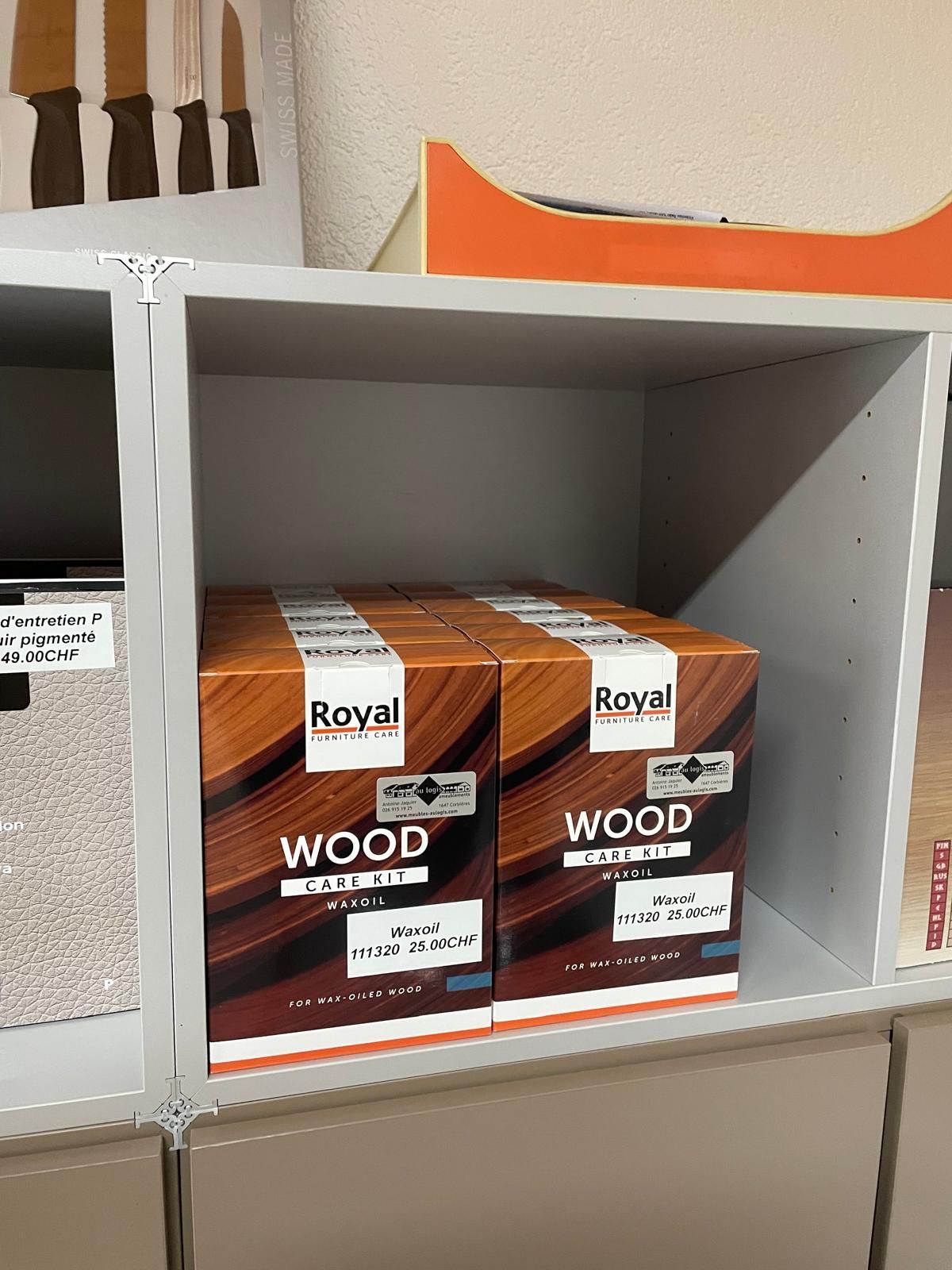 Entretien textile cuir bois Royal Fourniture Care Orange Furniture Care Au Logis Ameublements