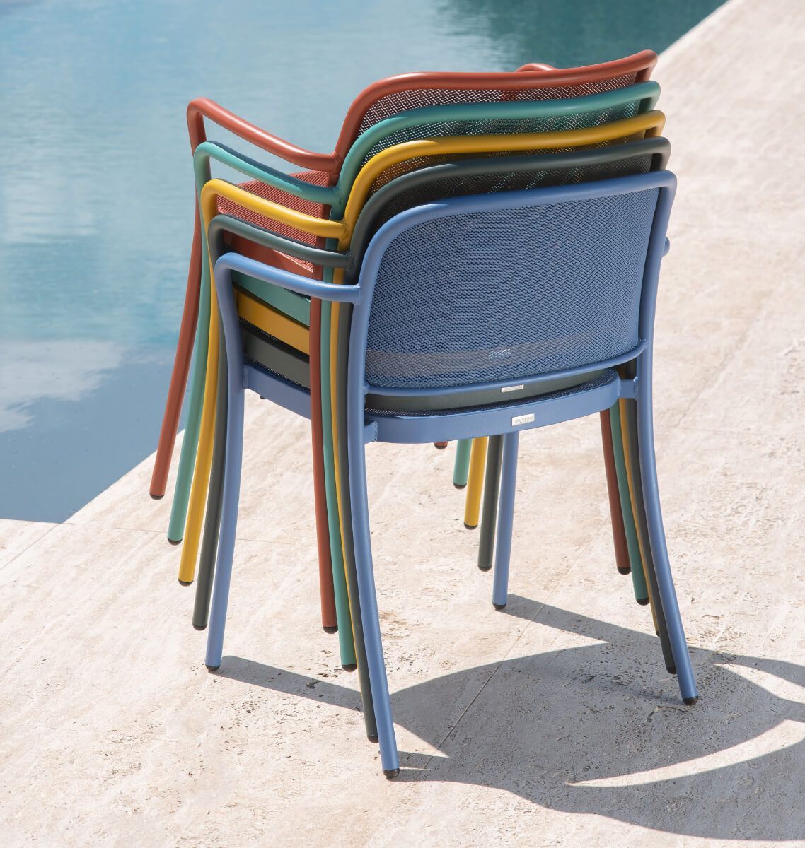 Chaise et fauteuil Café Emu Au Logis Ameublements