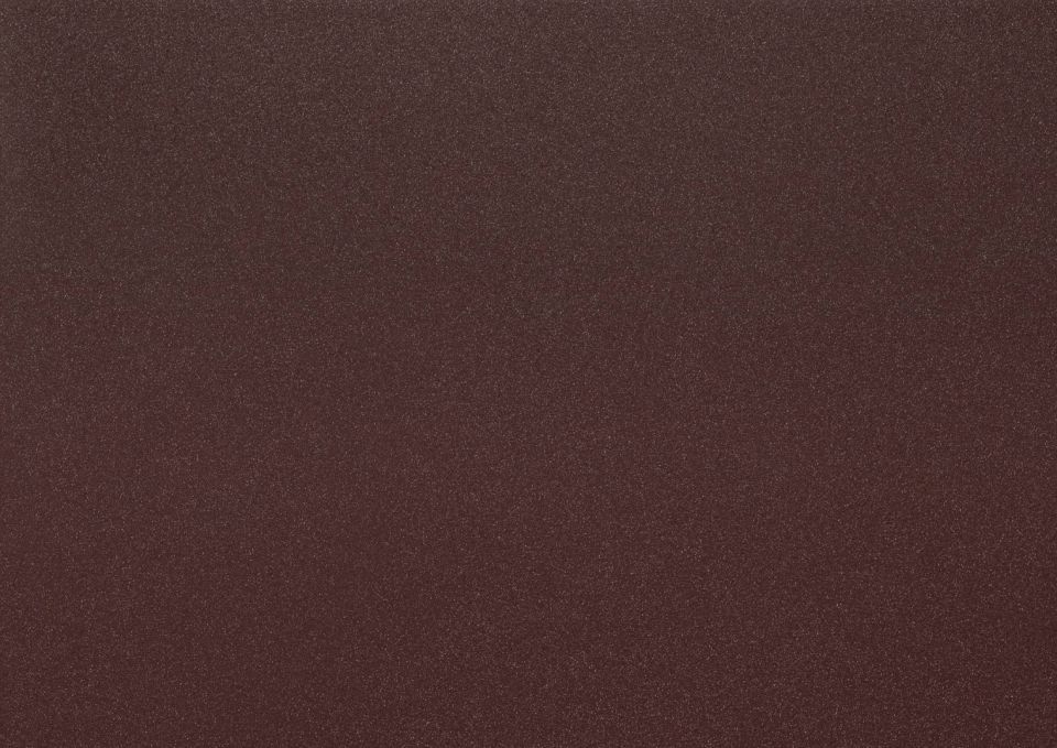 Brenig Instandsetzungs GmbH – Nahaufnahme dunkelrote Textur