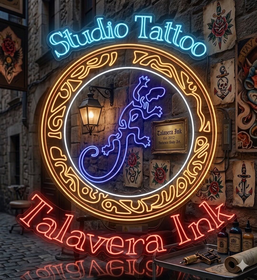 Rótulo de neón para Studio Tattoo Talavera Ink, con un lagarto azul brillante y un diseño circular naranja