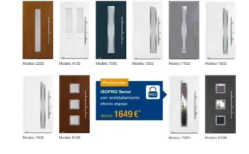 Un montón de diferentes tipos de puertas sobre un fondo blanco.