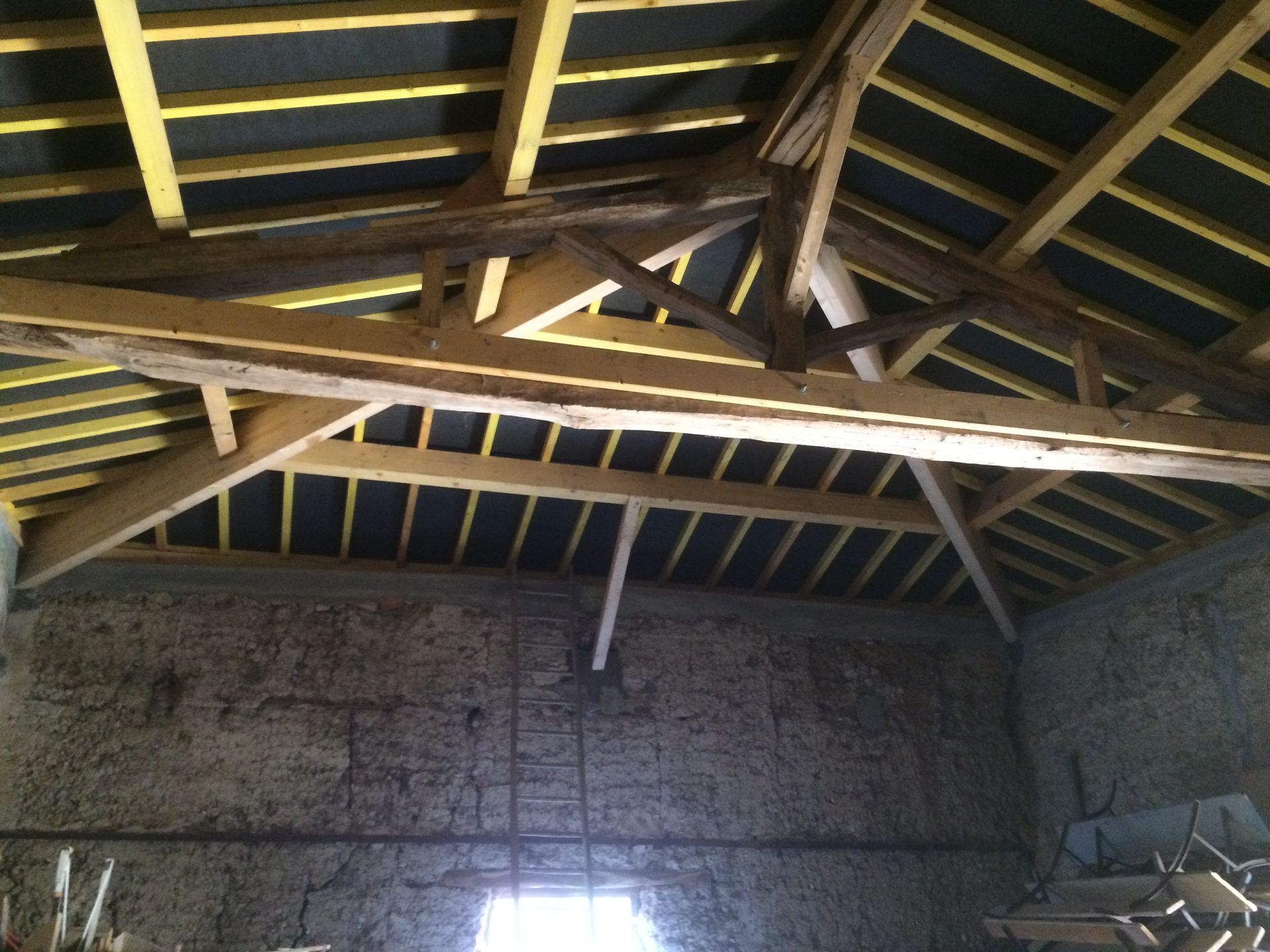 Travaux de charpente traditionnelle en bois