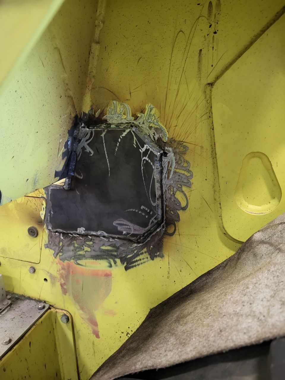 Maschinenteil, das von Montageservice Kundt repariert wird