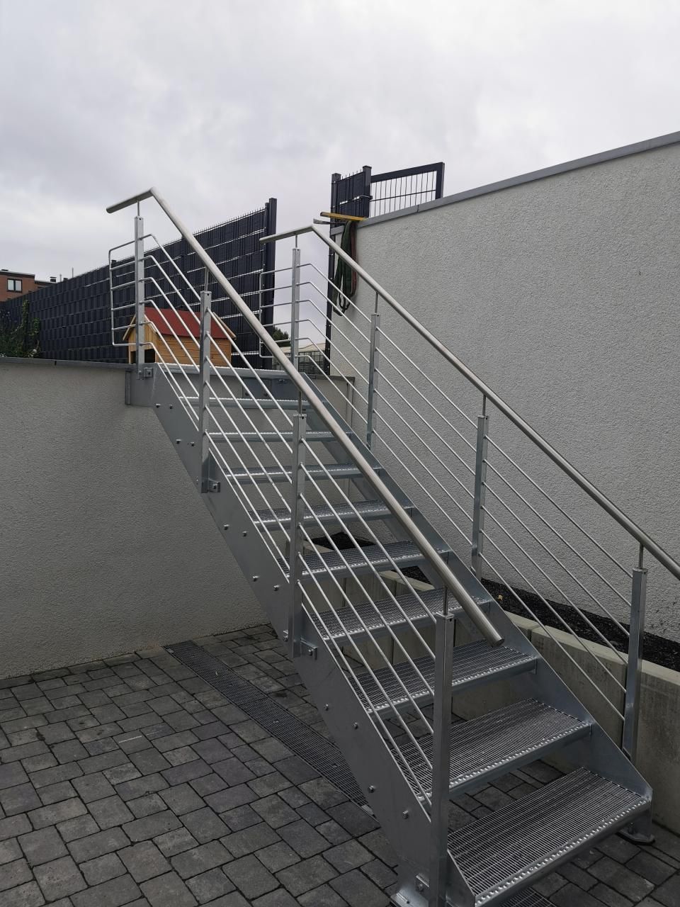 Treppe mit Geländer von Montageservice Kundt