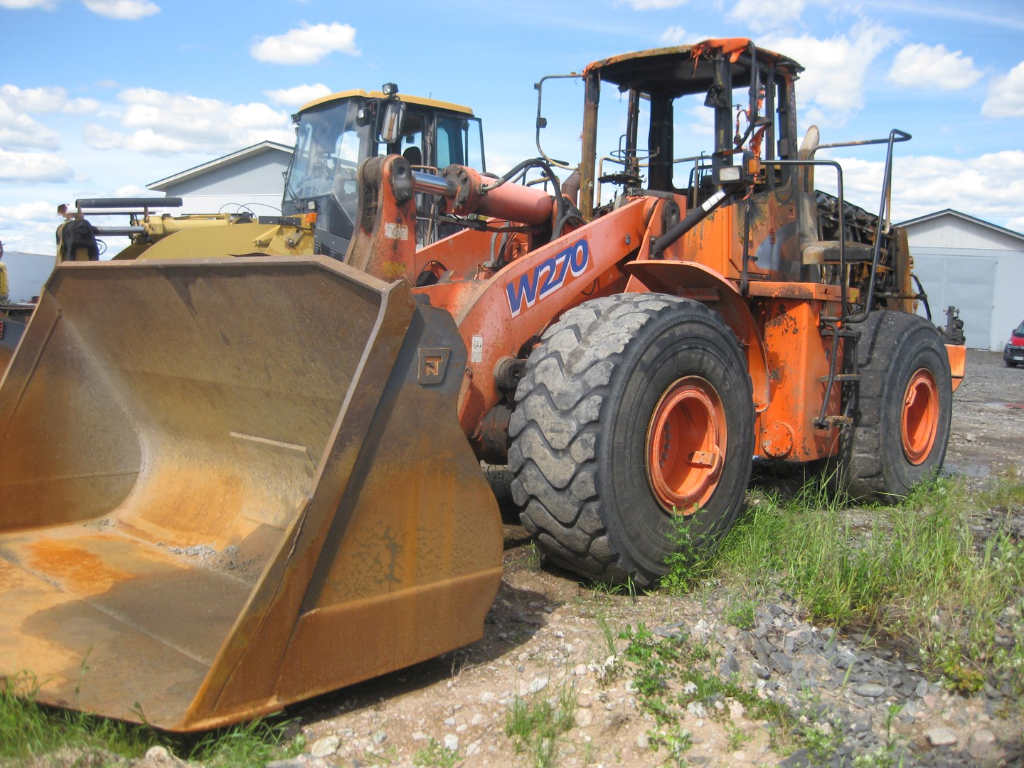 Kommandiittiyhtiö Maansiirtopalvelu Keijo Savinainen