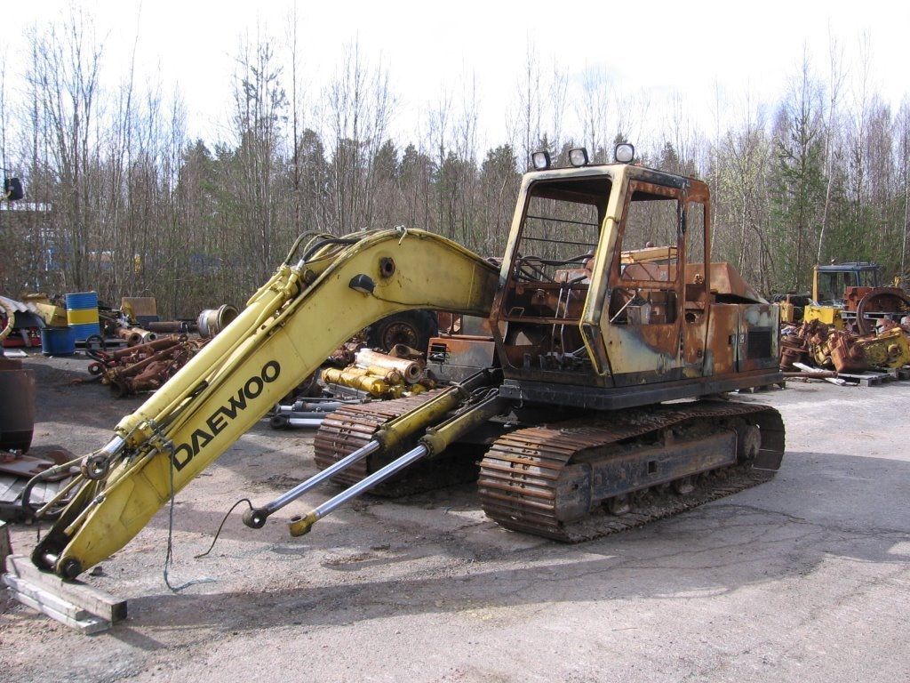 Kommandiittiyhtiö Maansiirtopalvelu Keijo Savinainen