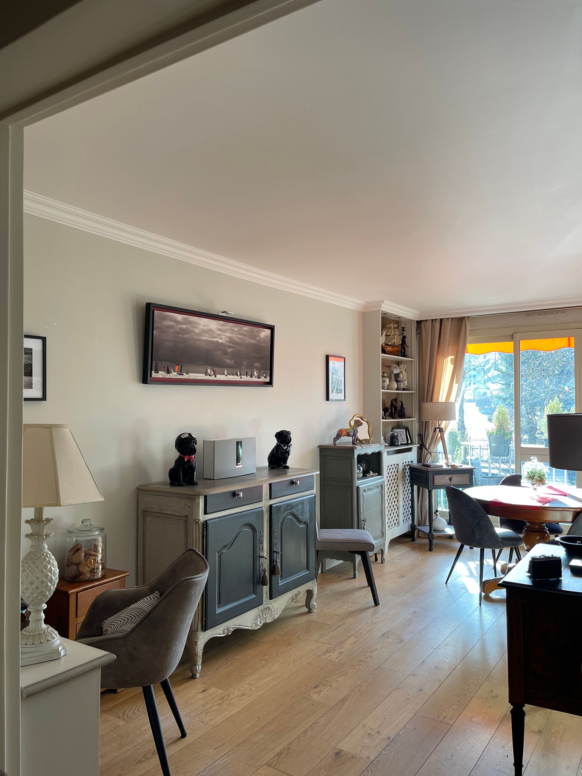 Salon avec un parquet