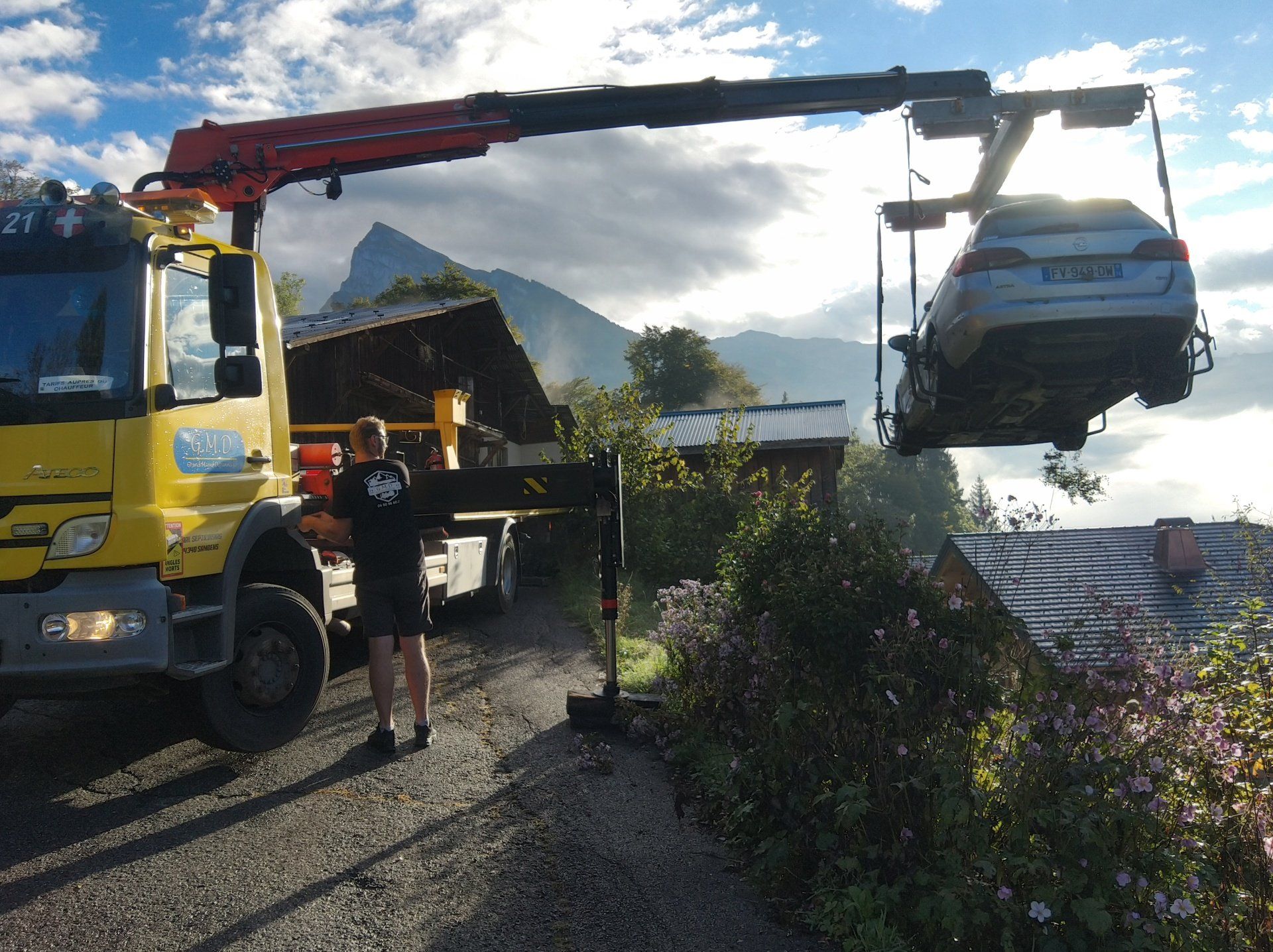 Grue relevage voiture