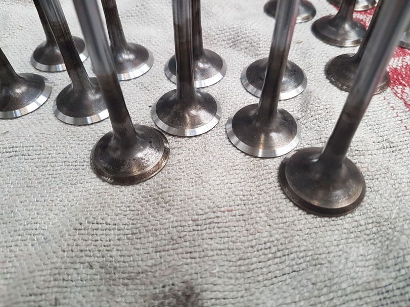 Schwarze Zylinderkopfdichtung