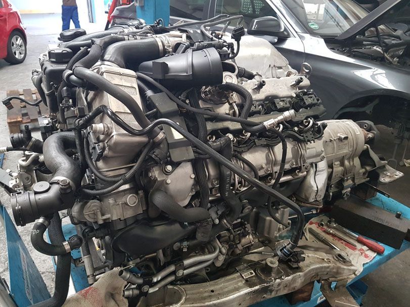 Motor vom Auto