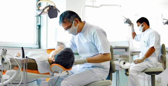 Medecins, chirurgiens, dentistes - chirurgien dentaire