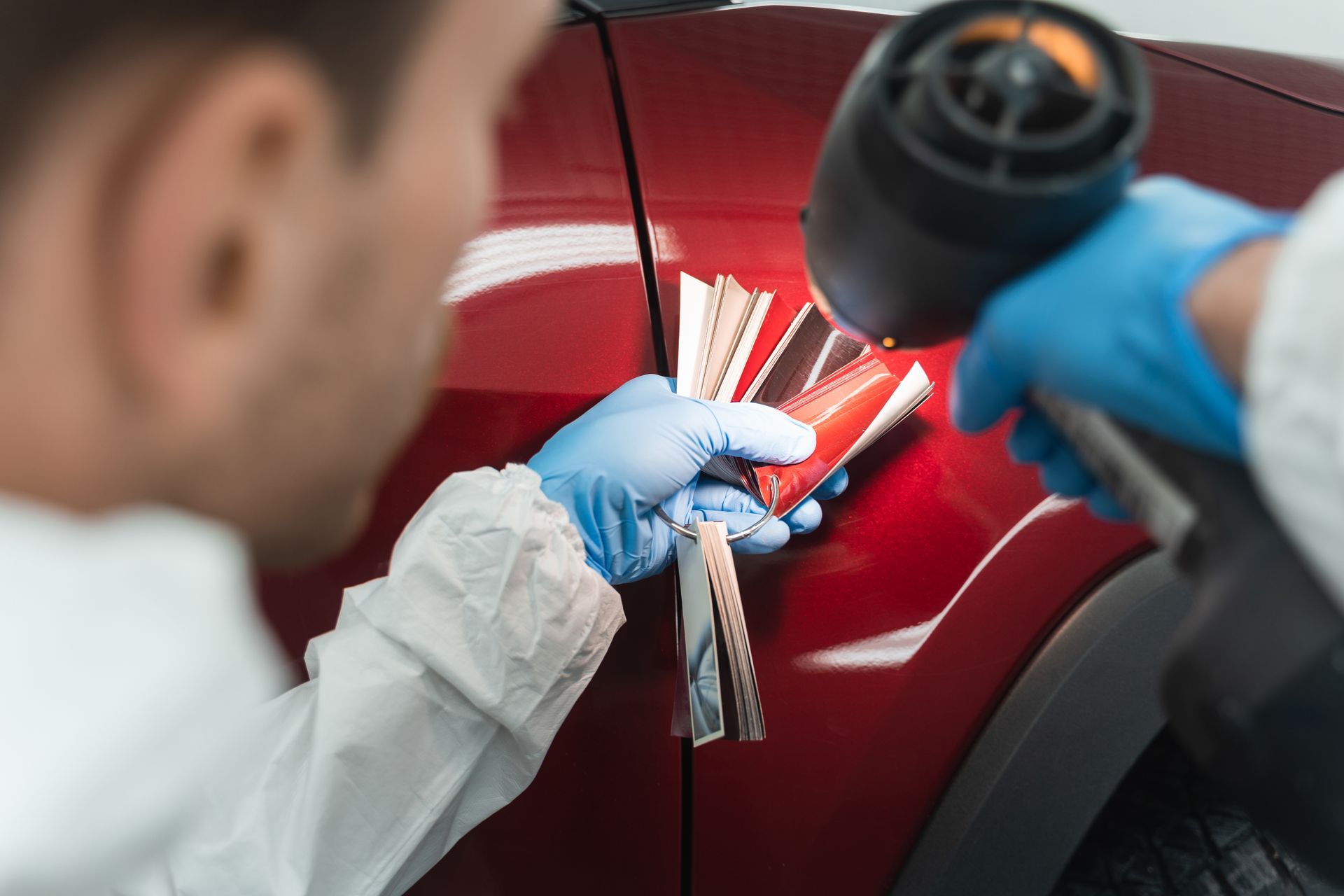 Travaux de carrosserie et couleur précise grâce au nuancier