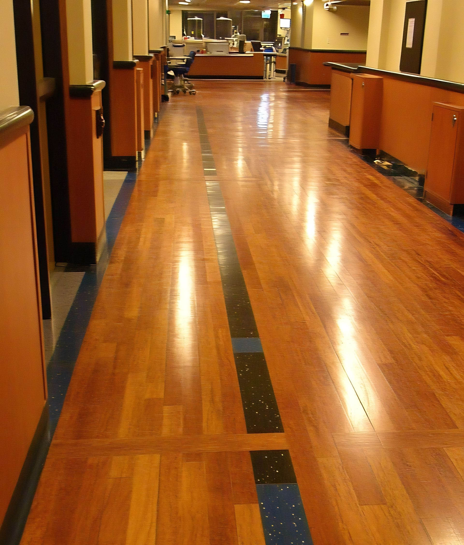 Du lino de couleur marron dans un couloir