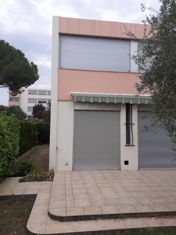 Ravalement d'une petite façade de maison