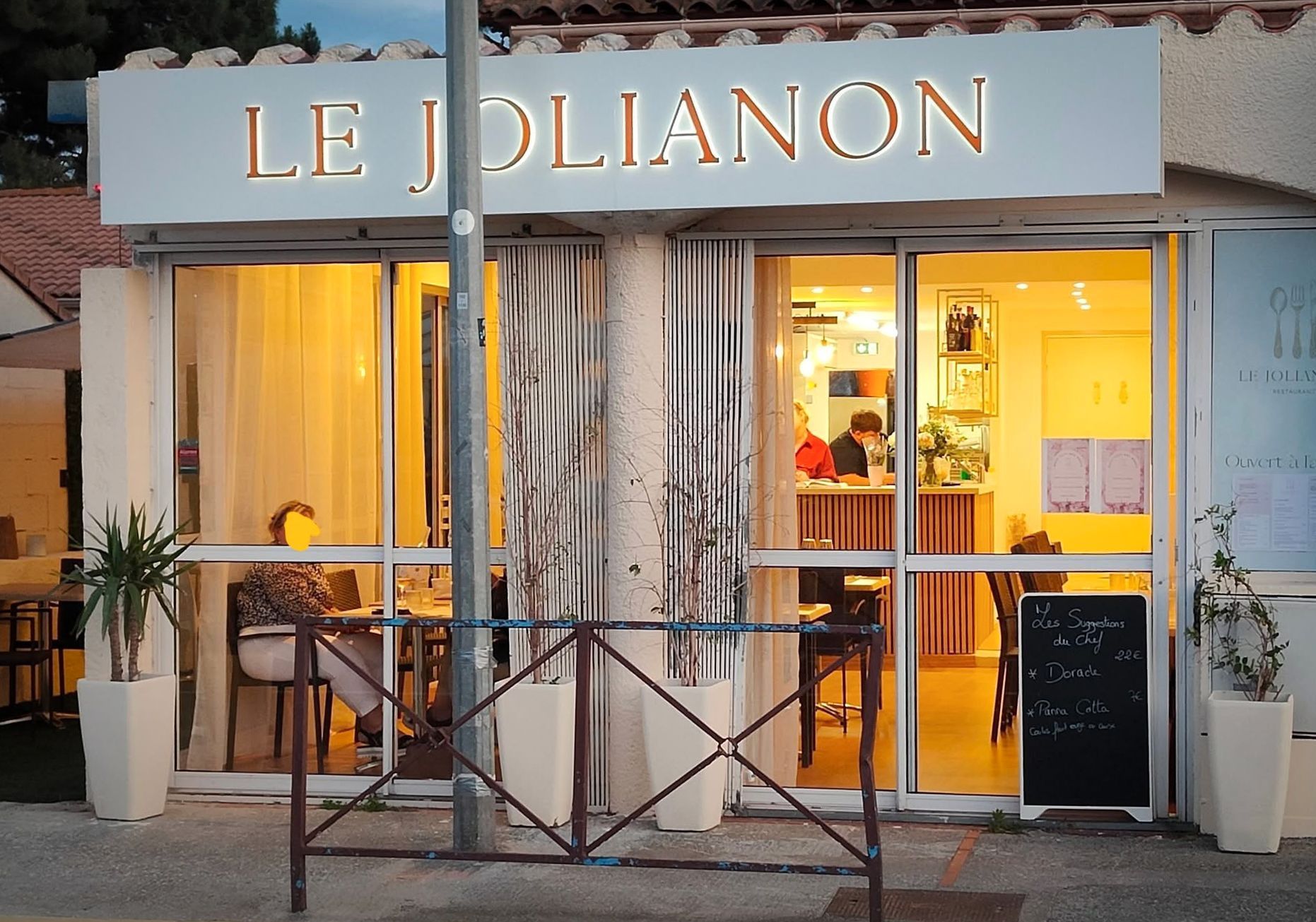 Menu lumineux dans un fast-food