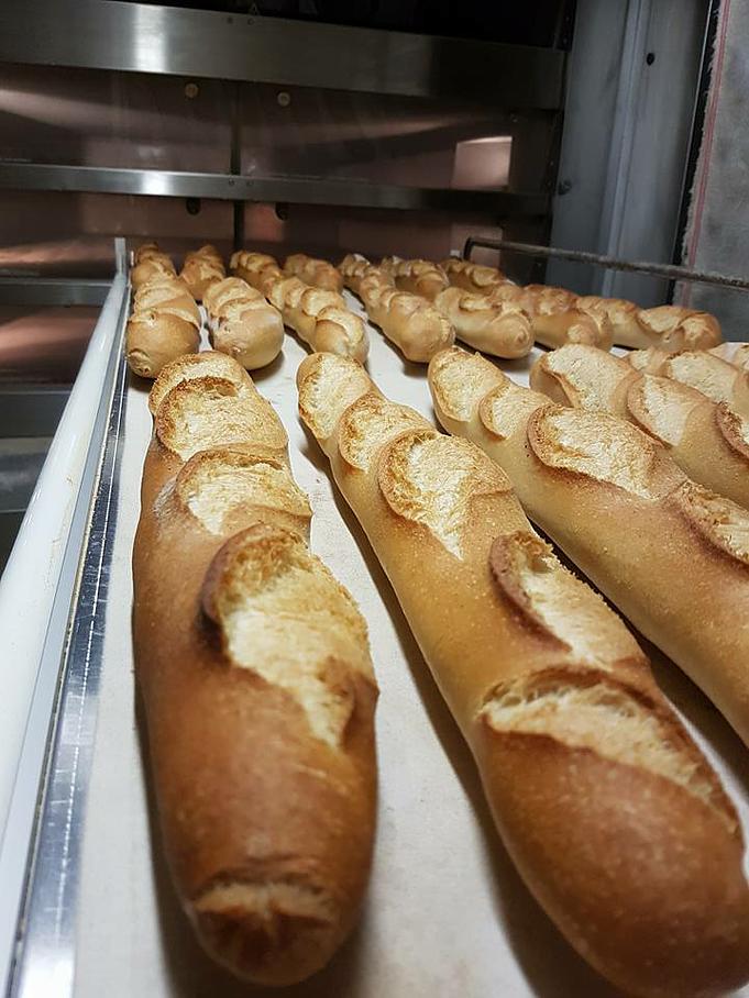 Tout le pain est cuit au four traditionnel à Saujon en Chrte-Maritime