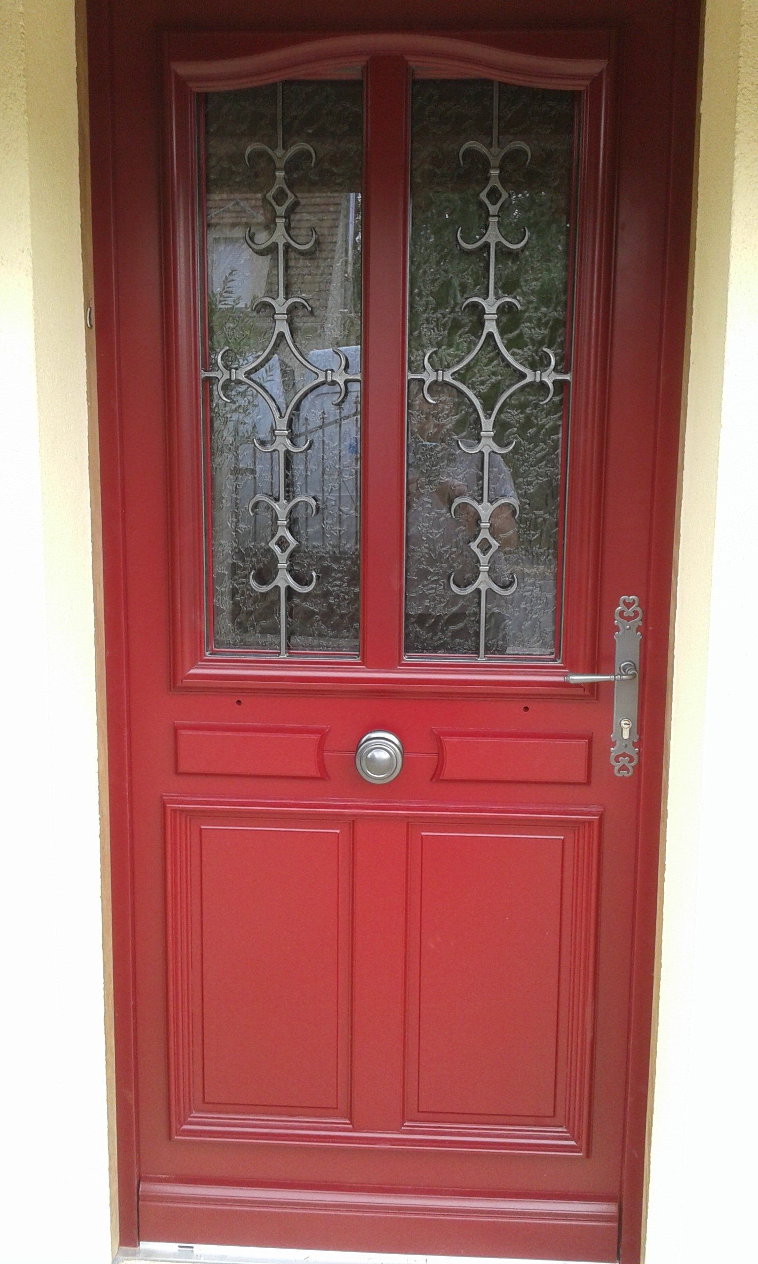 Porte d'entrée rouge