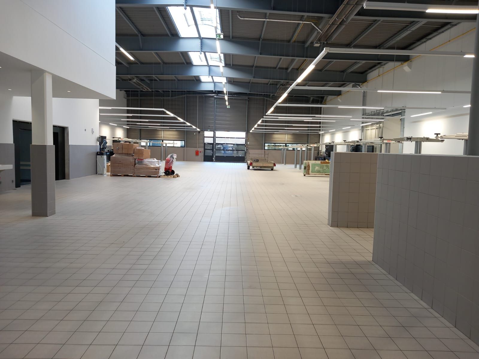 Carrelage dans un bâtiment professionnel