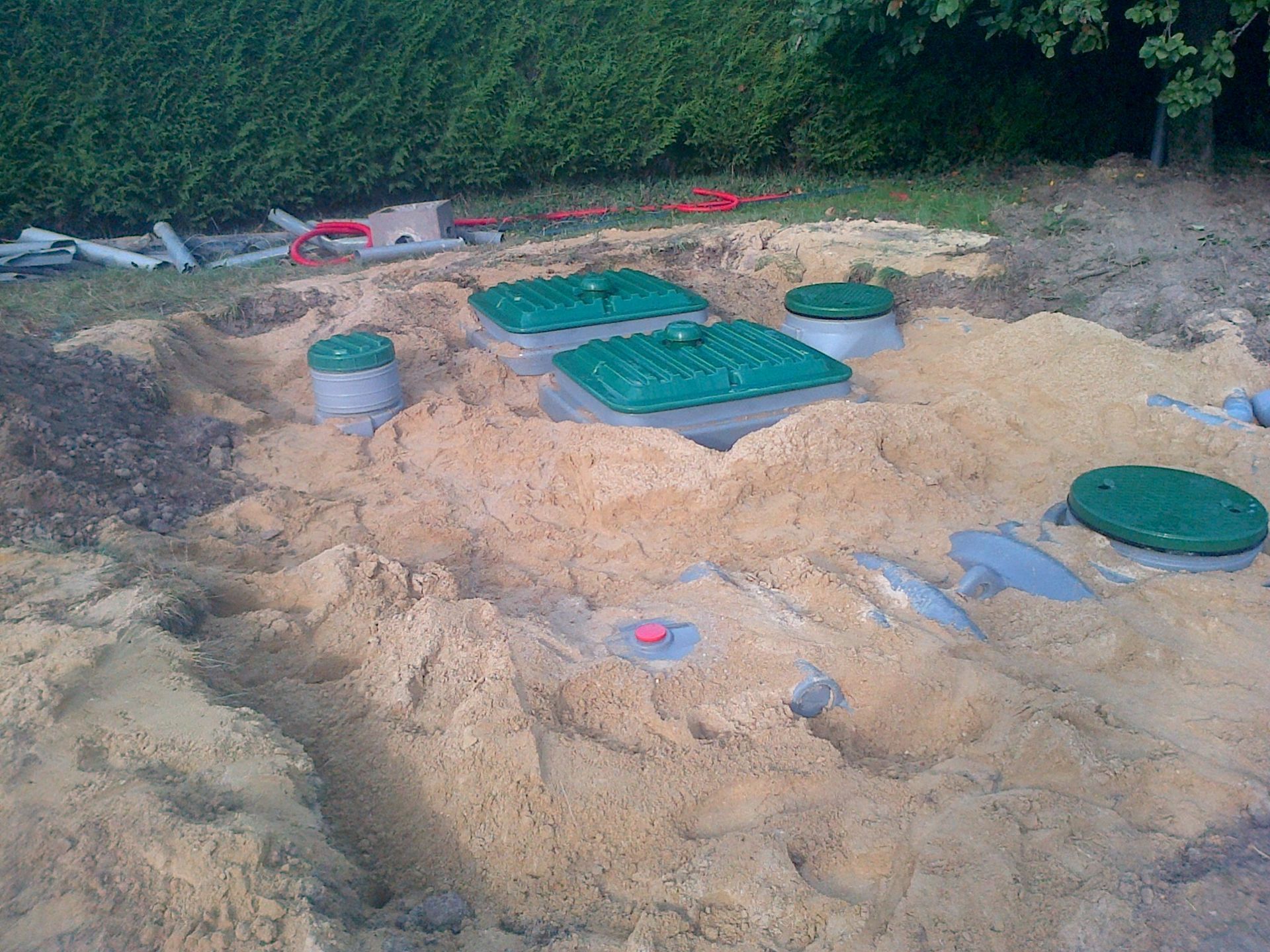 Pose d'un système d'assainissement en cours