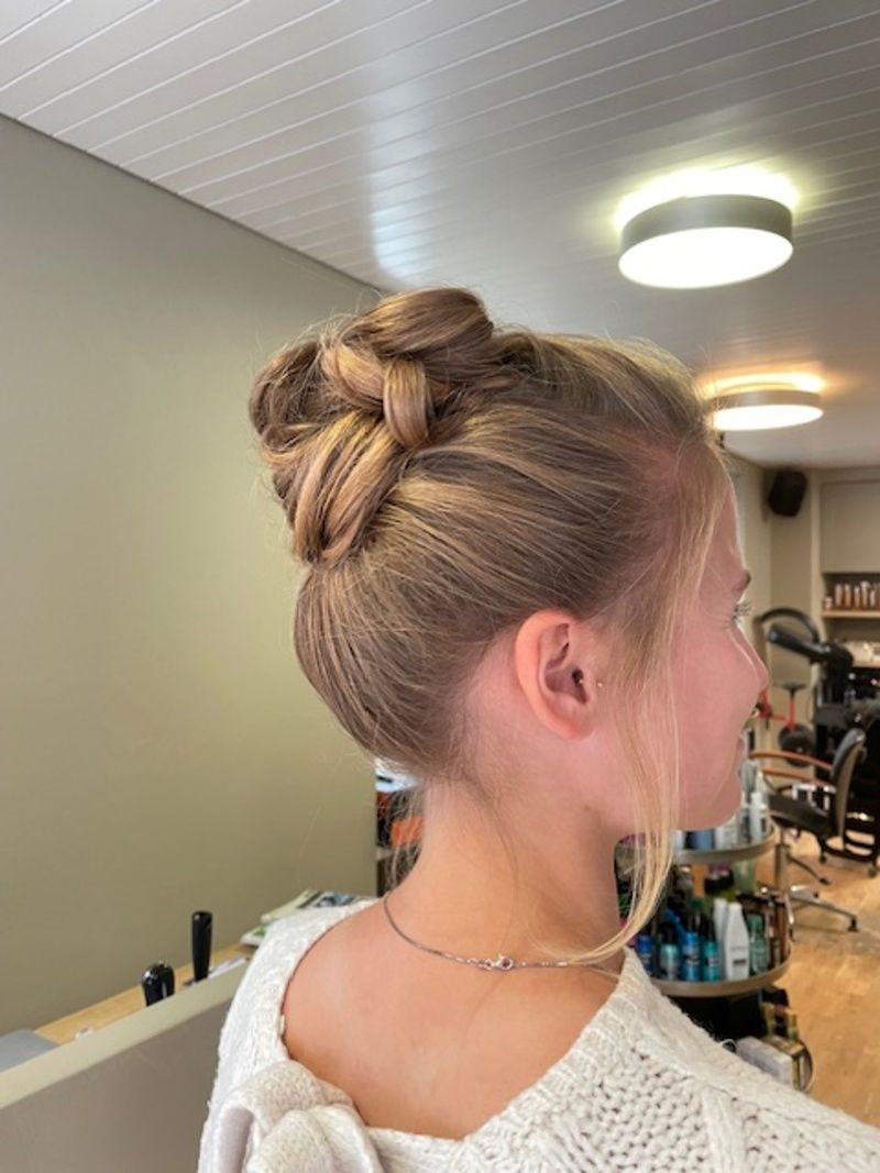 Haar-Lokal 6370 Damenhaarschnitt