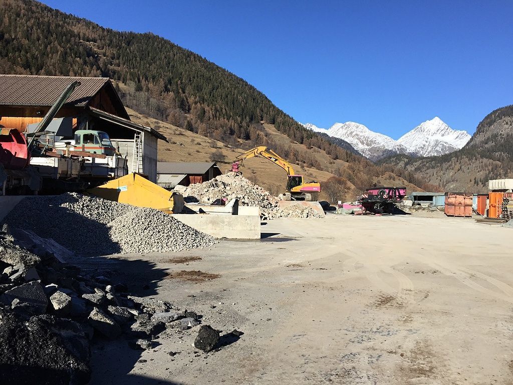 KariCello GmbH – Sortier- und Annahmeplatz