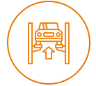 Un coche se eleva en un ascensor en un círculo.