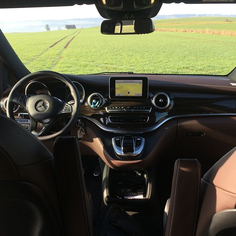 Grosstaxi - Ennetsee Taxi GmbH - Zug und Umgebung	