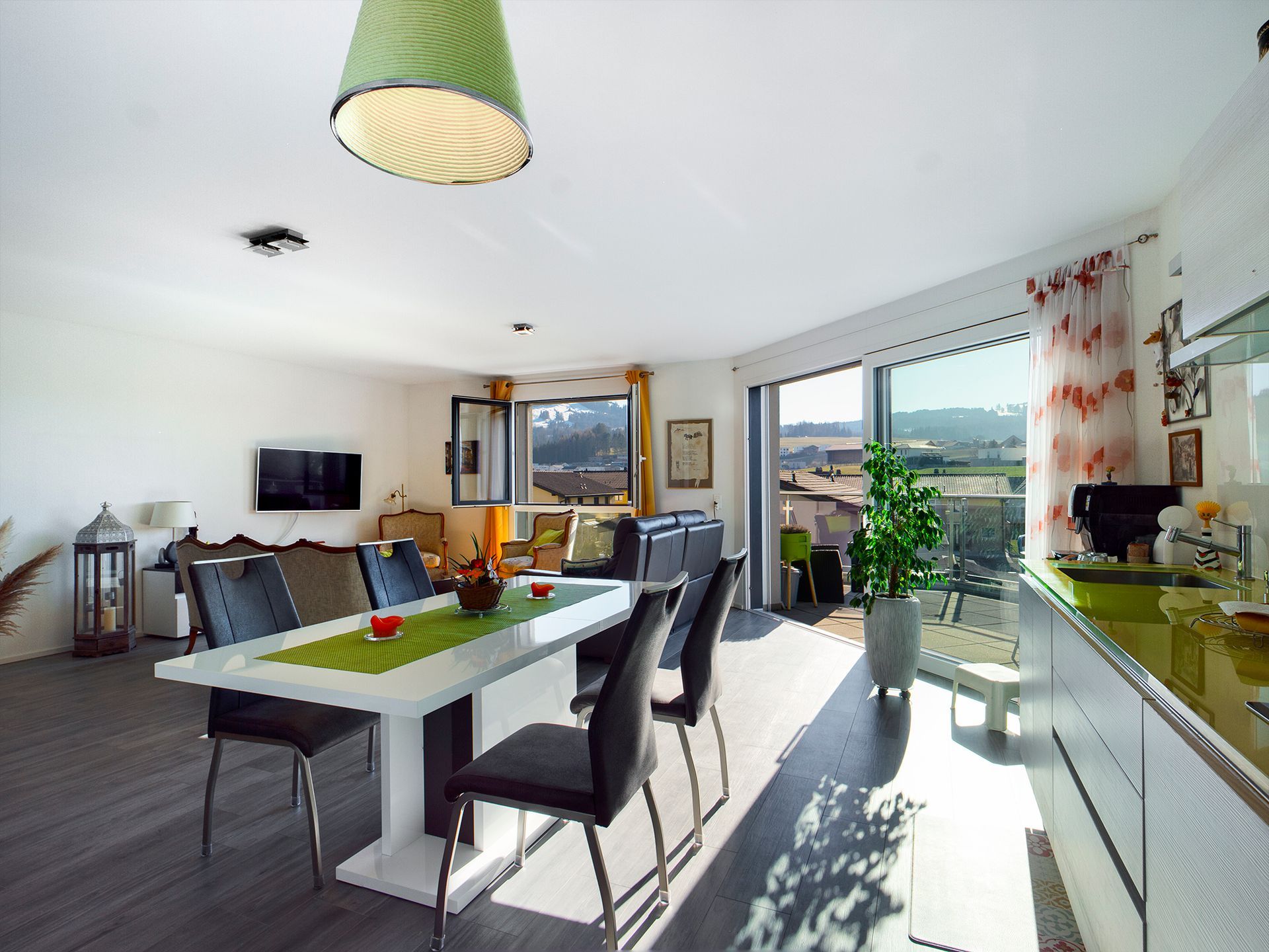 Photo d'une maison, salon, vendue située à Vuadens