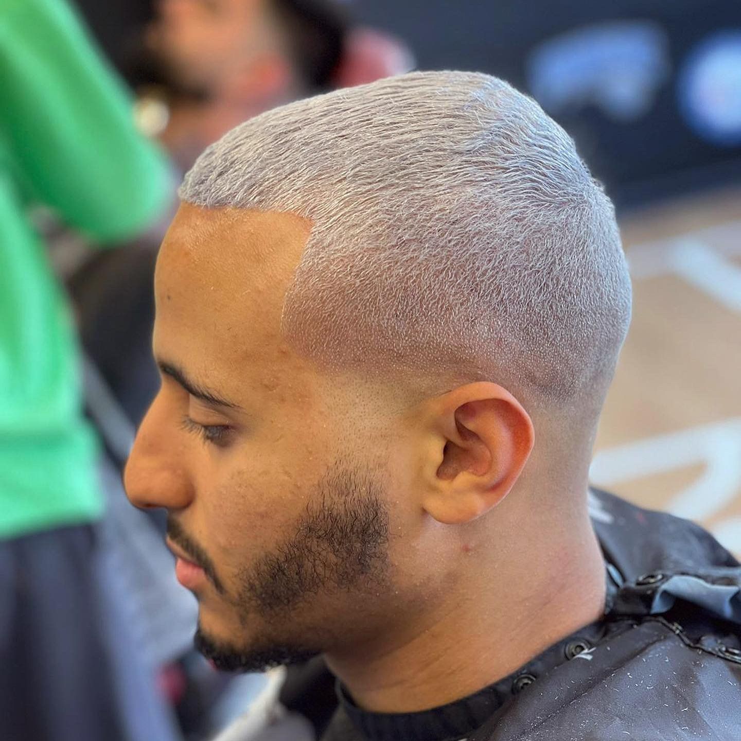 Coupe de cheveux et coloration pour homme