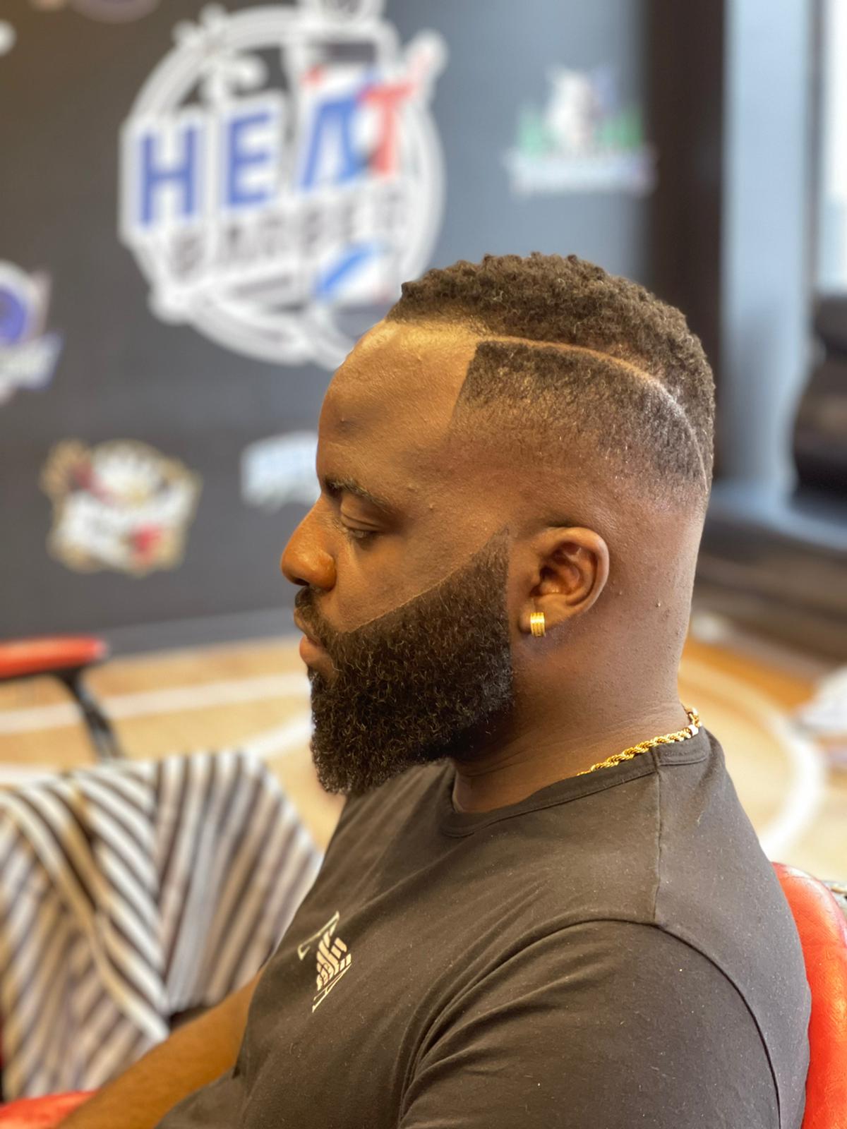 Coupe pour hommes et entretien de barbe
