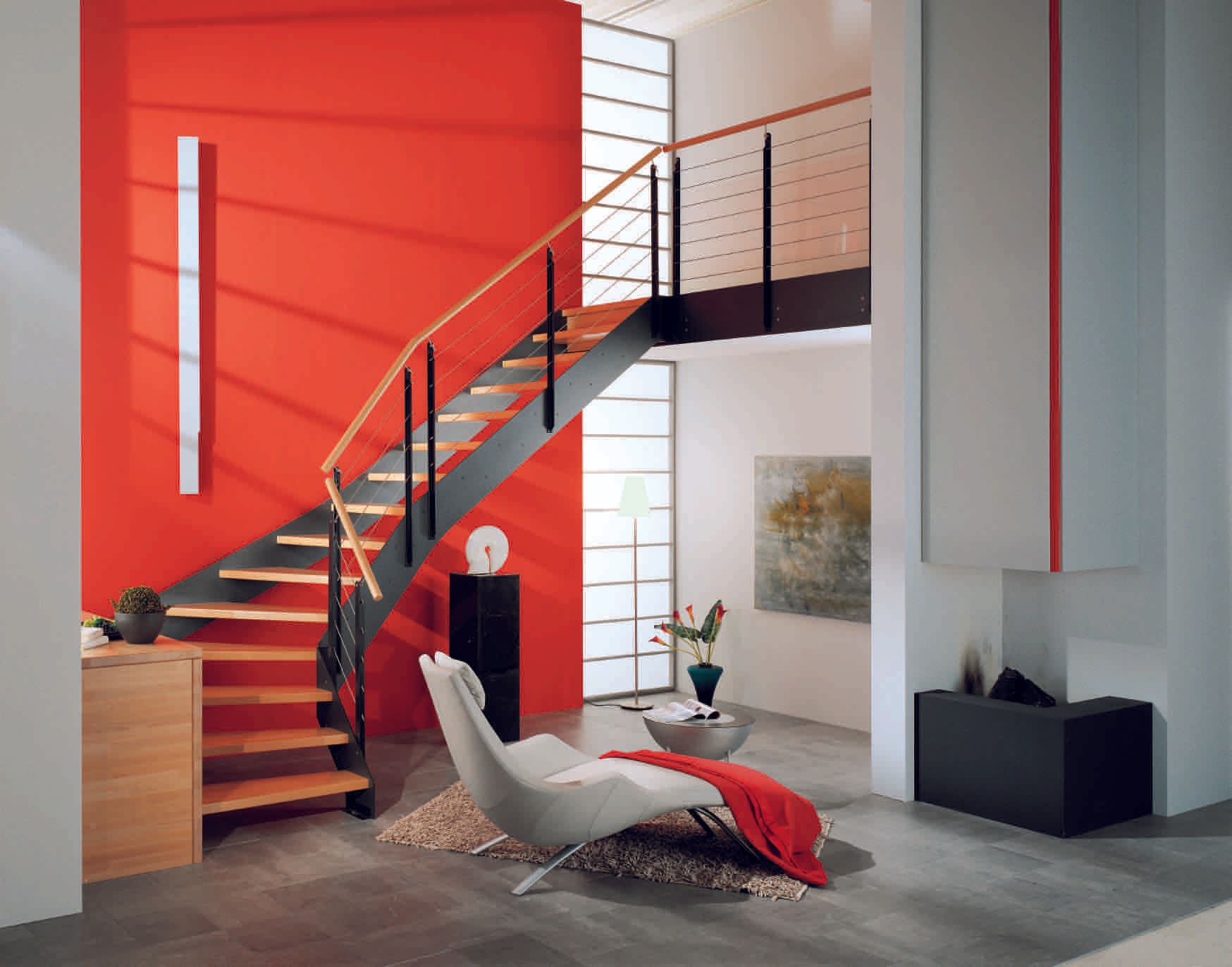 escalier fond orange