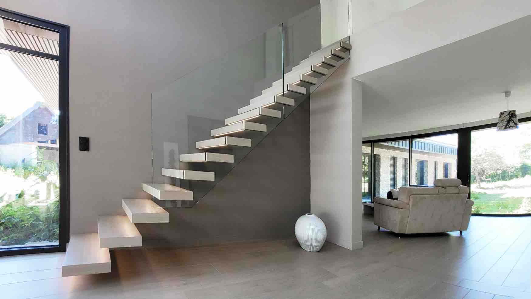 autoporteur fond gris clair