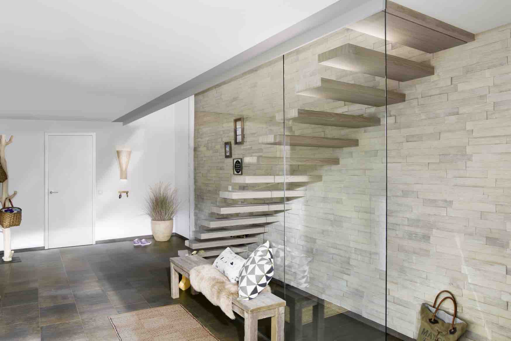 autoporteur marche cote droit