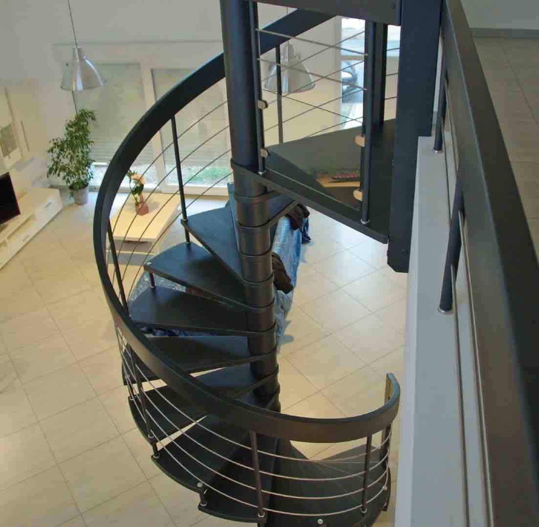 arrondi mince noir fonce